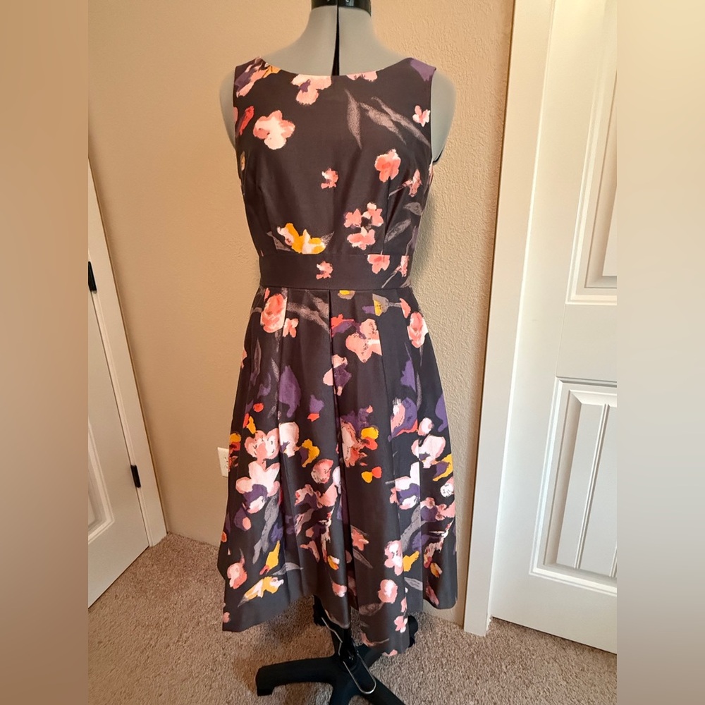 Floral Sleeveless Dress - Grey and Pink
